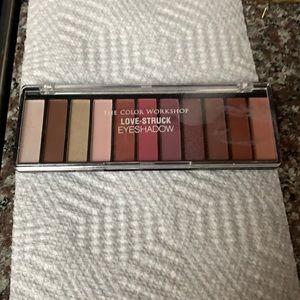 The color workshop love struck eyeshadow palet